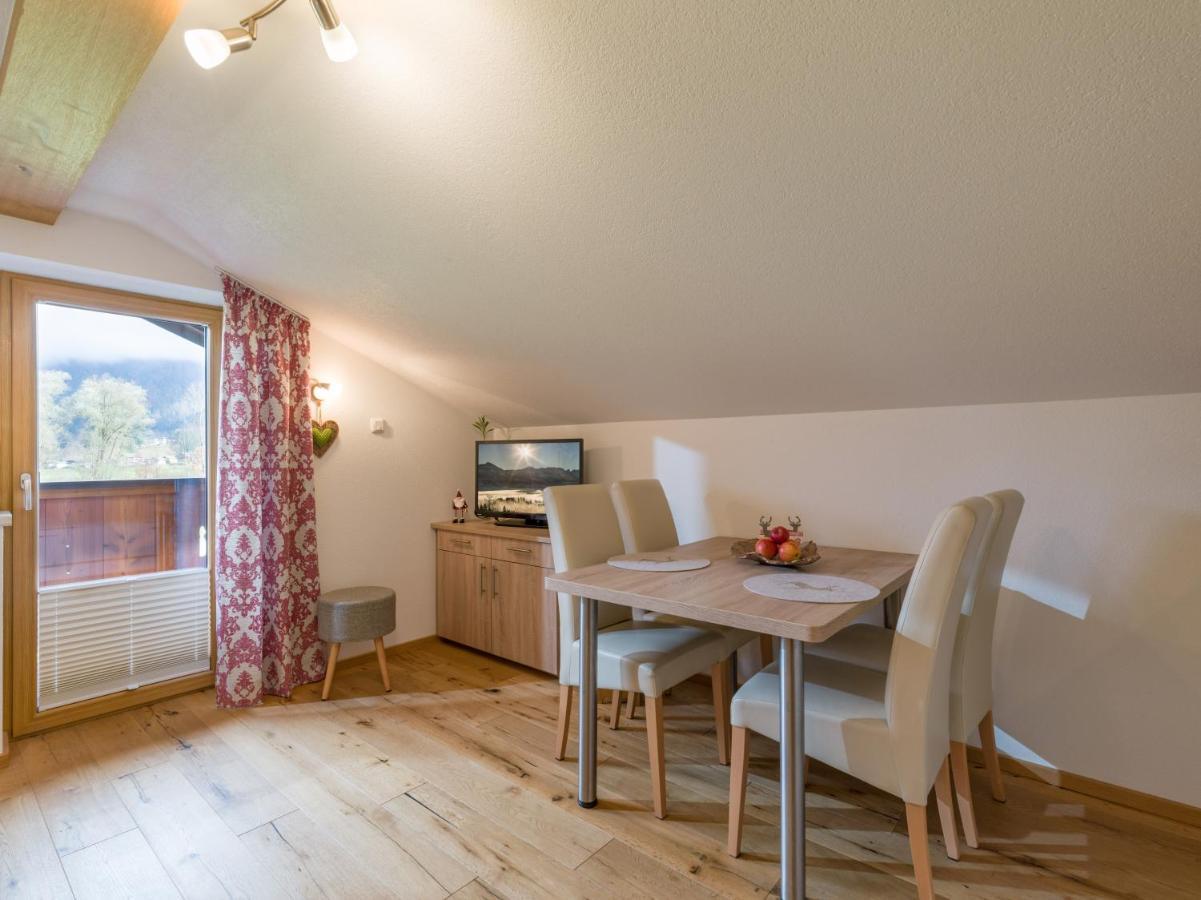 Gaestehaus Schwaiger - Wiesenweg Kössen Habitación foto